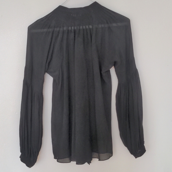 Club Monaco 100% silk bishop sleeve sheer blouse XS - Picture 5 of 5